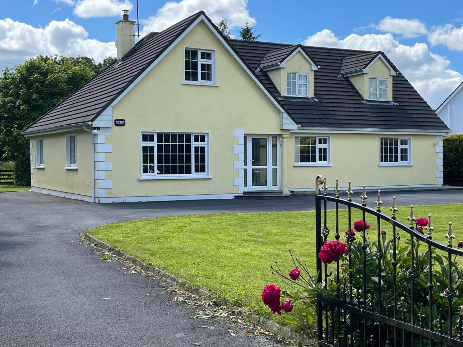 Oughterard Homeshare Killarone Екстериор снимка